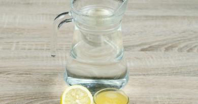 Gemberlimonade met honing Honingdrank met lindebloesem