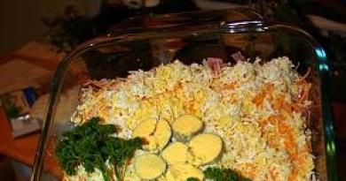 Lựa chọn món salad ngon với cá thu đao đóng hộp